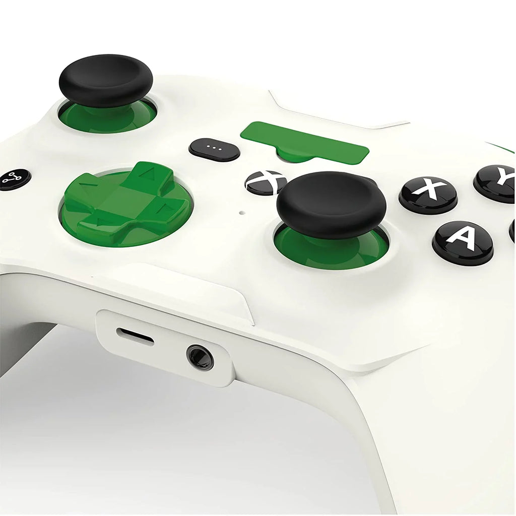 RiotPWR - Cloud Game Controller for iOS (Xbox Edition) - White With Cleaning Electric kit Bolt Axtion Bundle Used