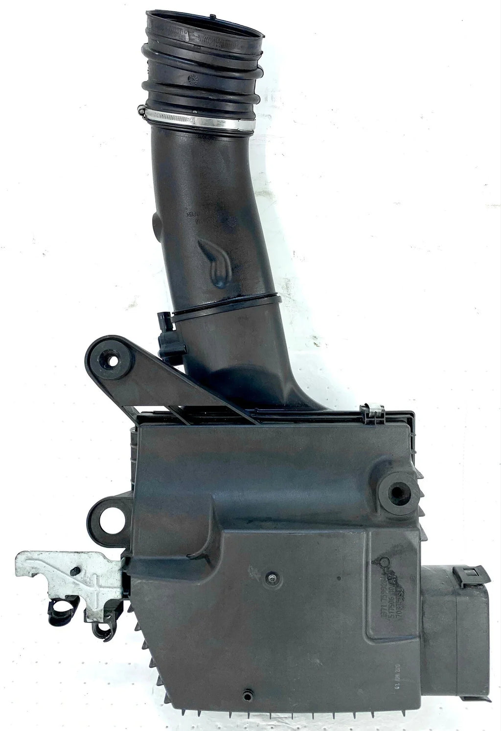 Pre-Owned 2011-2013  335i Air Cleaner Assembly and Air Flow Meter 3.0L Turbo Gas OEM (Good)