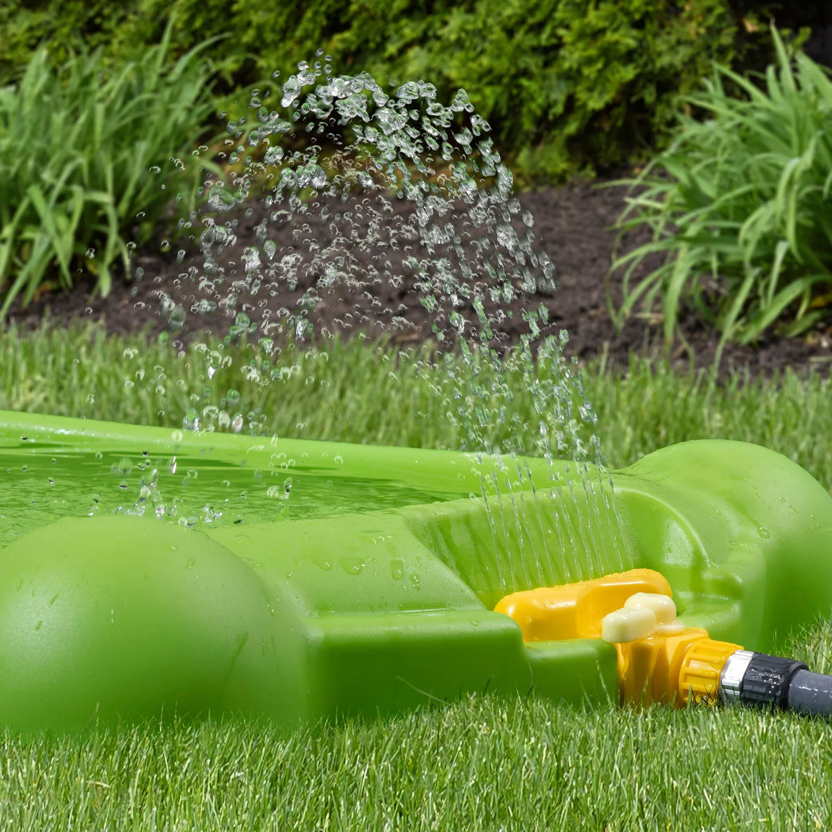 Step2 Waterbug Splash Pad Green Plastic Outdoor liquid Playset for Toddlers