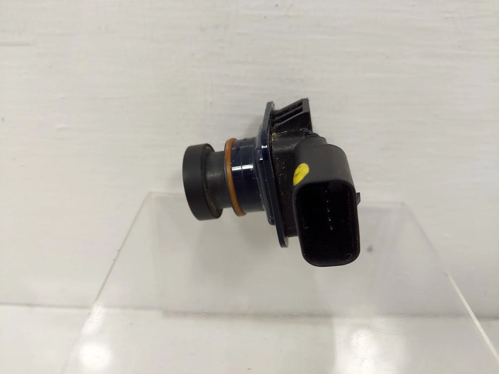 Pre-Owned 2011-2012  Explorer Rear View Backup Camera OEM (Good)