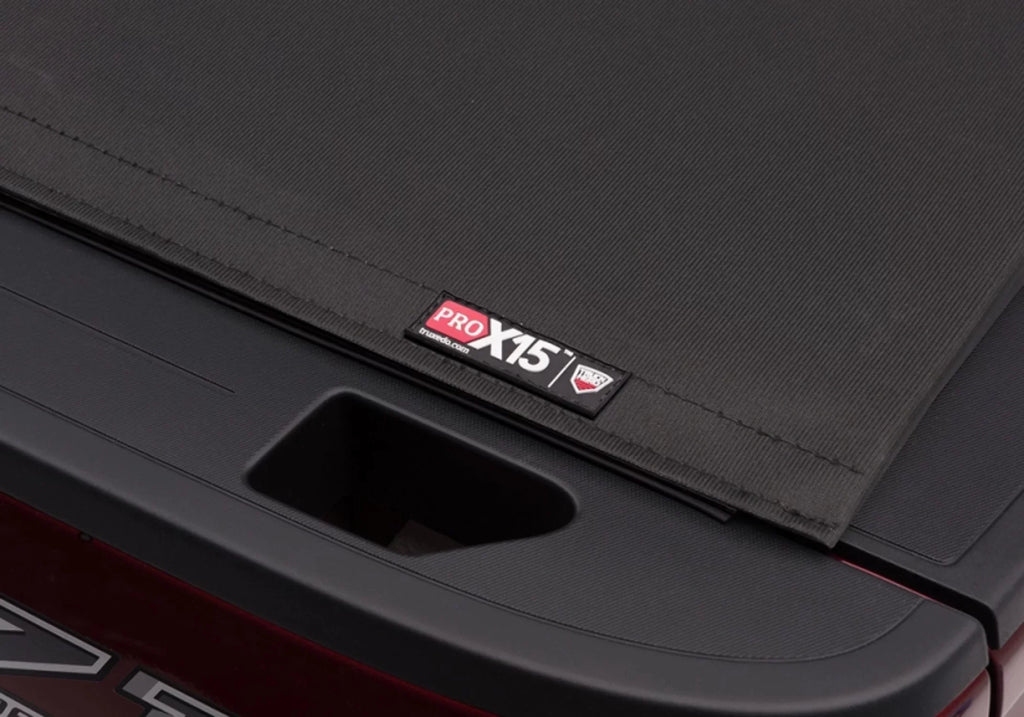 Truxedo Pro X15 Soft Roll Up Truck Bed Tonneau protector | 1439801 | matching with 2004-2012 Chevy/GMC Colorado/Canyon 5' 1" Bed (61.1")