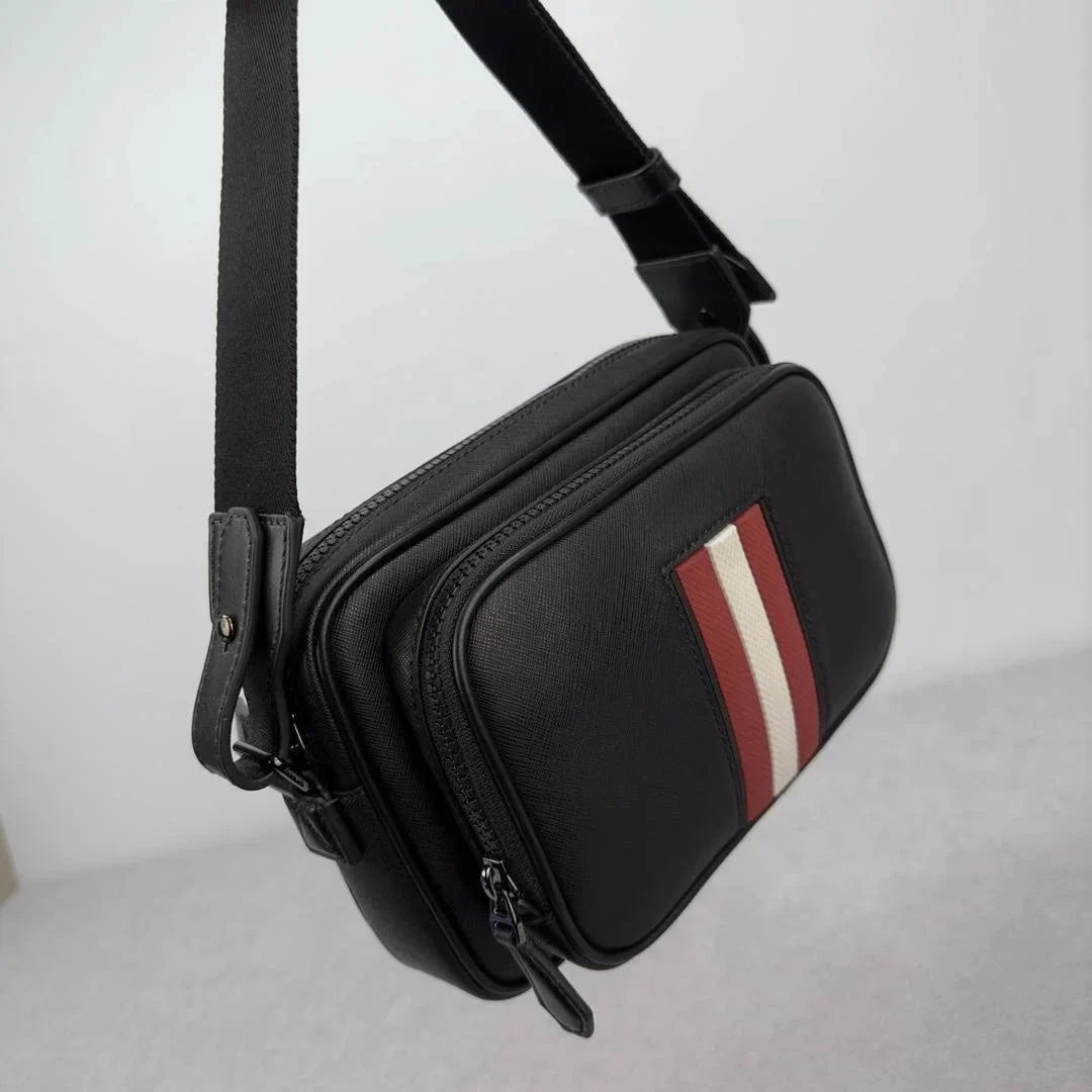 Luxury B Style Shoulder Bag Men's Casual Business Commuter Shoulder Bag Crossbody Bag Genuine Leather High superior Chest Bag