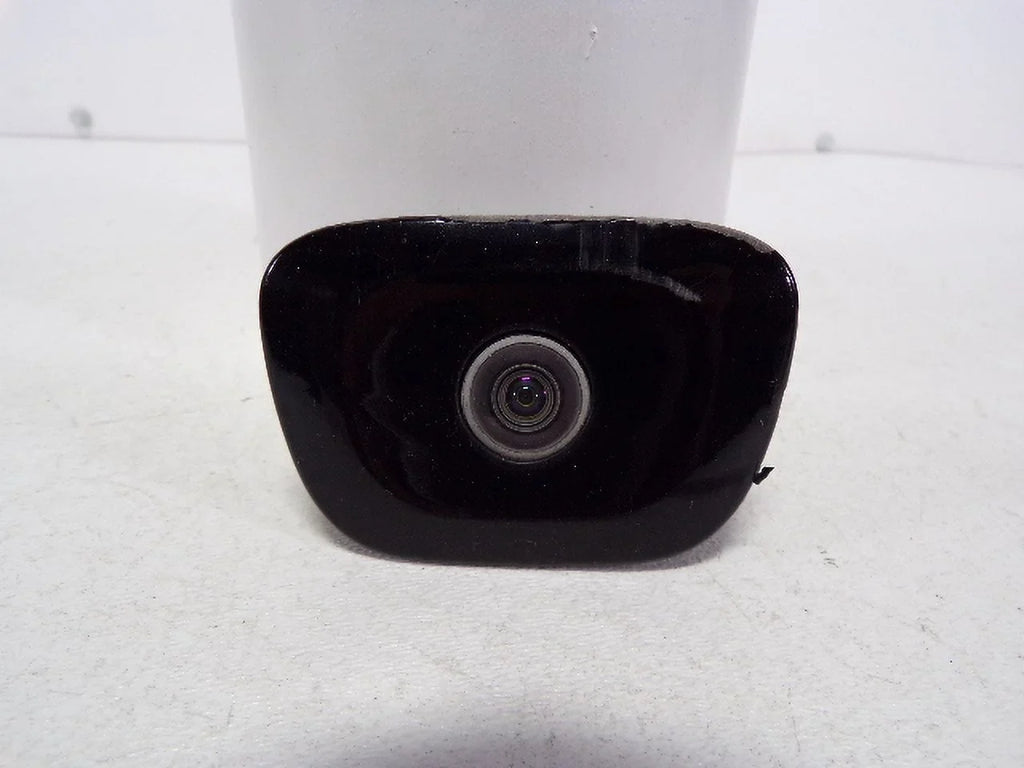 Pre-Owned 14-18 Jeep Cherokee Rear View Backup Camera OEM LKQ (Good)