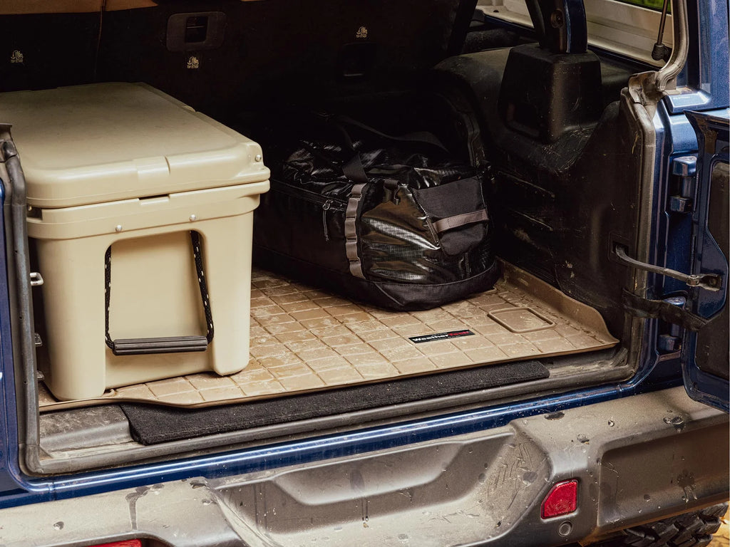 WeatherTech Cargo Trunk Liner with Bumper Protector matching with 2011-2015 Jaguar XJ Series - Trunk With Bumper Protector, Black